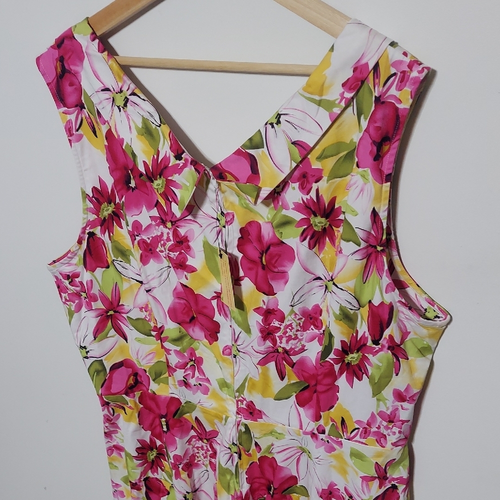 Sleeveless Pink Floral Fit-and-Flare Dress - Picture 5 of 13